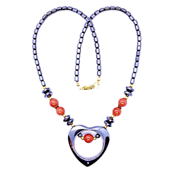 Kuldne LiivakiviHematiit kaelakee SÜDA (1000 × 1000 px).png