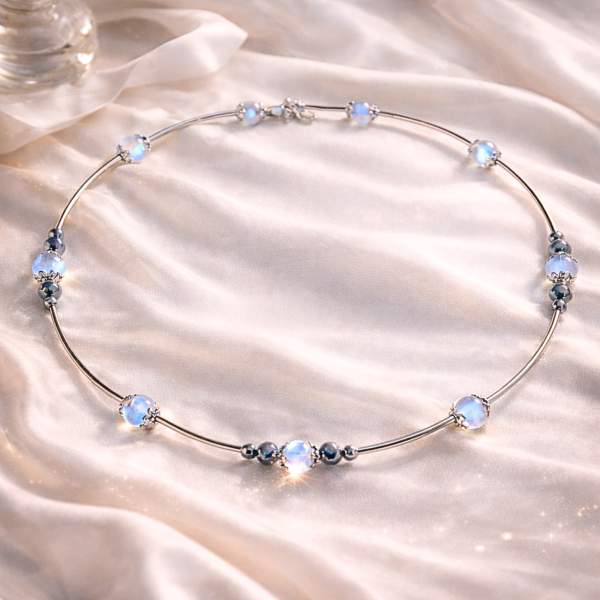 Kuukivi Hematiit kaelavõru.png