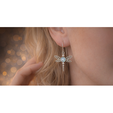 Kuukivi kõrvarõngad.png