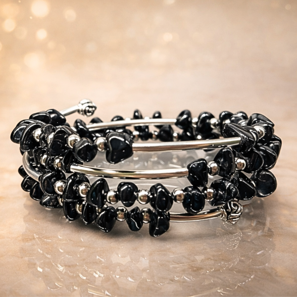 Must Turmaliin Tšips käevõru ruut (1).png