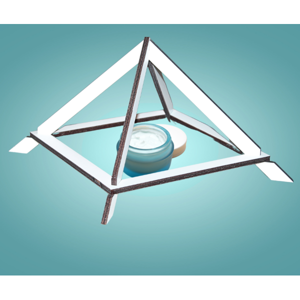 Püramiid rohekas-sinisel taustal (1).png