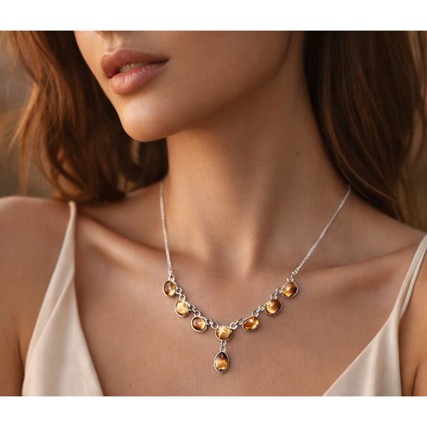 Tiigrisilm kaelakee.png