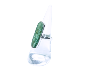 Roheline Küaniit hõbesõrmus 925; 5,0g; s: 17,25