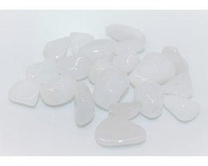 Lumikvarts trummellihvitud